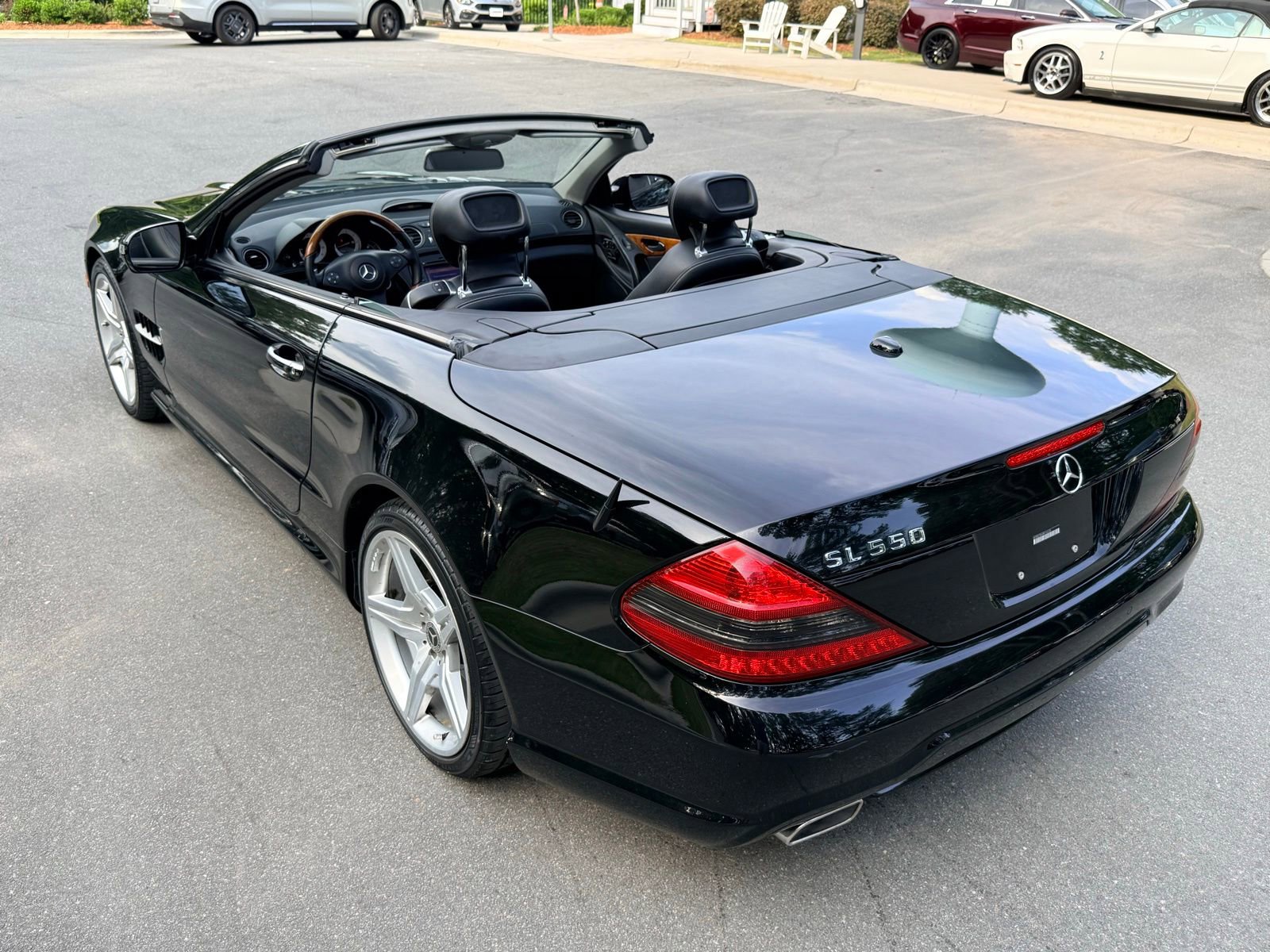 Used 2011 Mercedes-Benz SL 550 image 16