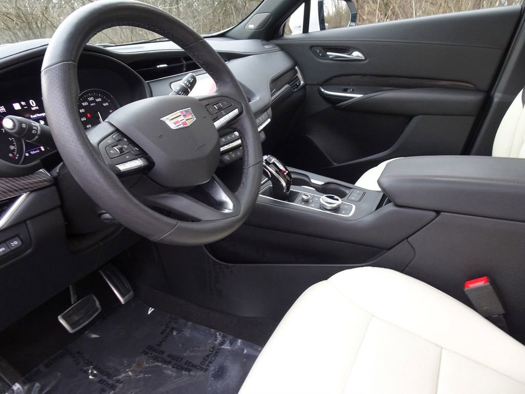 Certified 2023 Cadillac XT4 Sport image 11