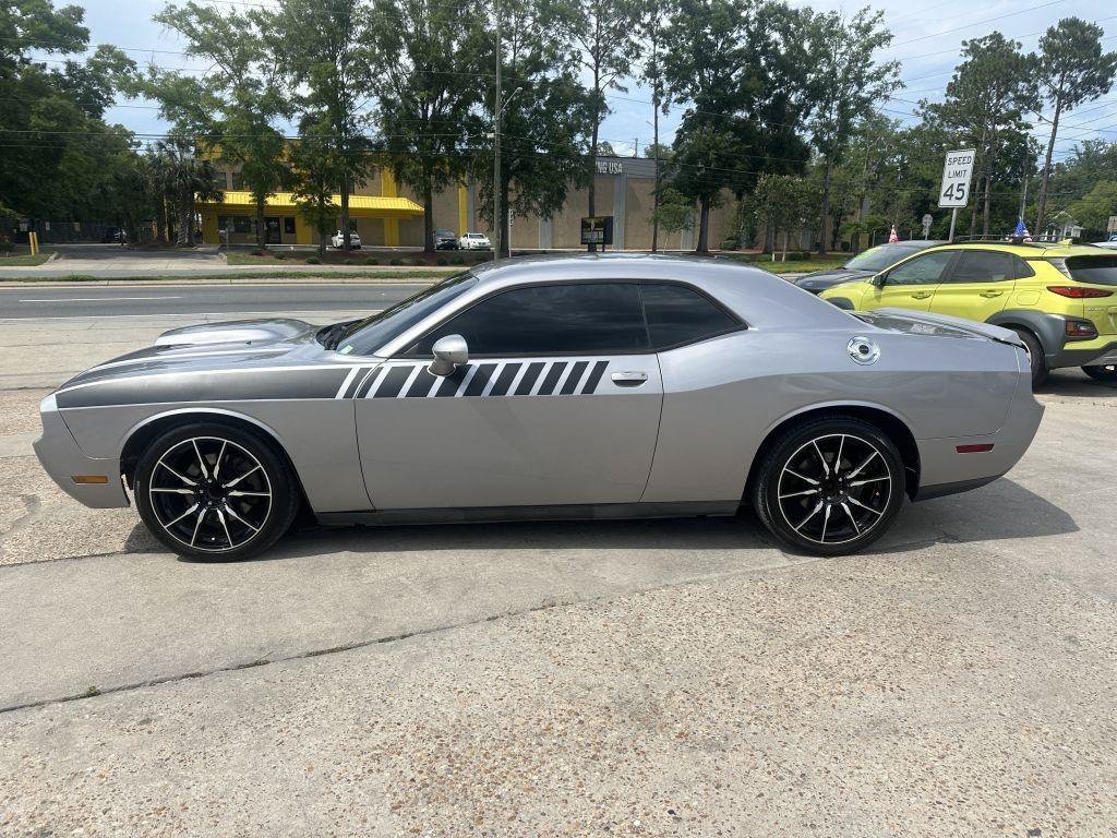 Used 2014 Dodge Challenger R/T RWD image 8
