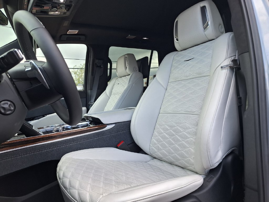 New 2026 Cadillac Escalade Platinum Luxury AWD/4WD image 25