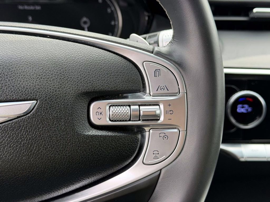 Certified 2025 Genesis GV70 2.5T image 20
