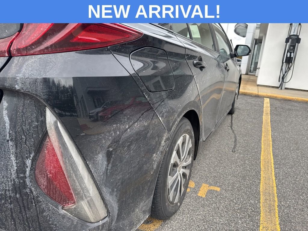 Used 2021 Toyota Prius Prime LE image 6