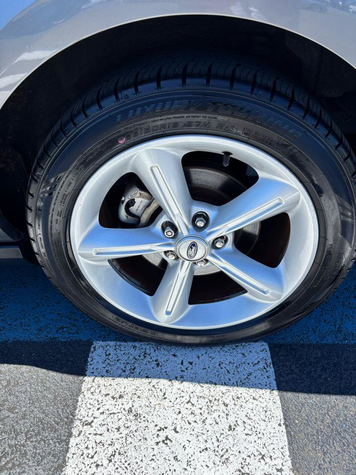 Used 2010 Ford Mustang GT RWD image 26