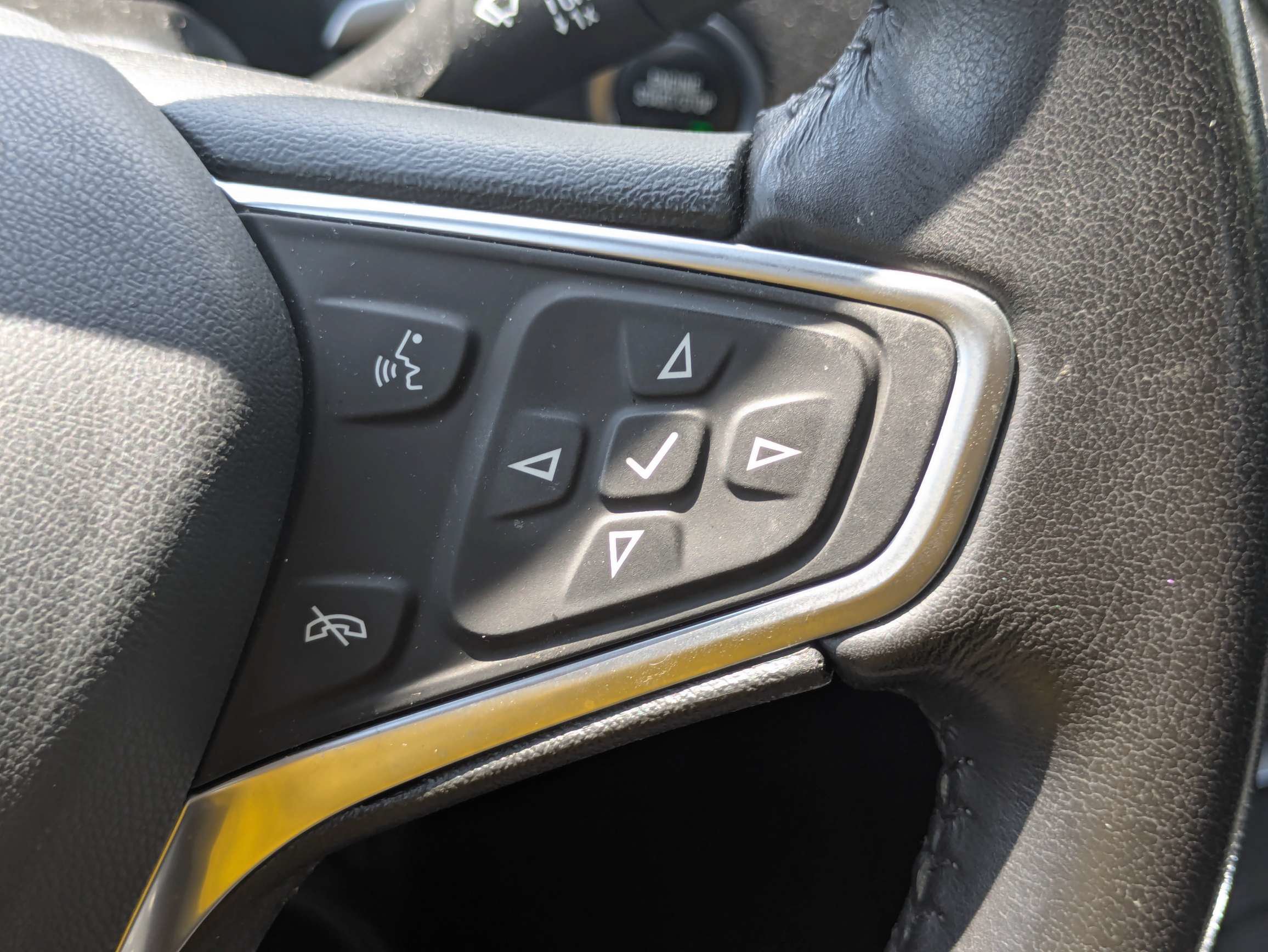 Used 2022 Chevrolet Malibu RS FWD image 25