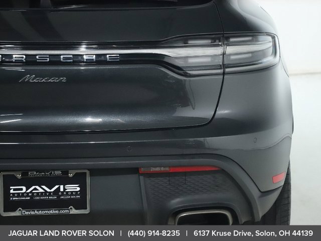 Used 2023 Porsche Macan AWD/4WD image 46