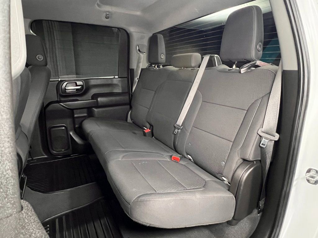 Used 2022 Chevrolet Silverado 2500 Custom w/ Custom Value Package image 12