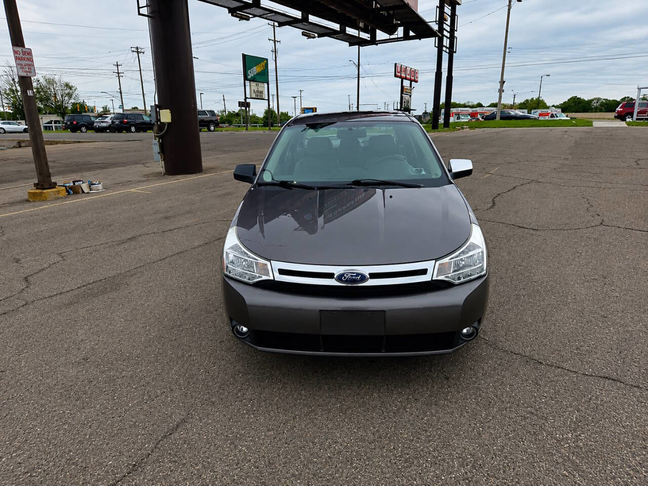 Used 2010 Ford Focus SEL FWD image 9