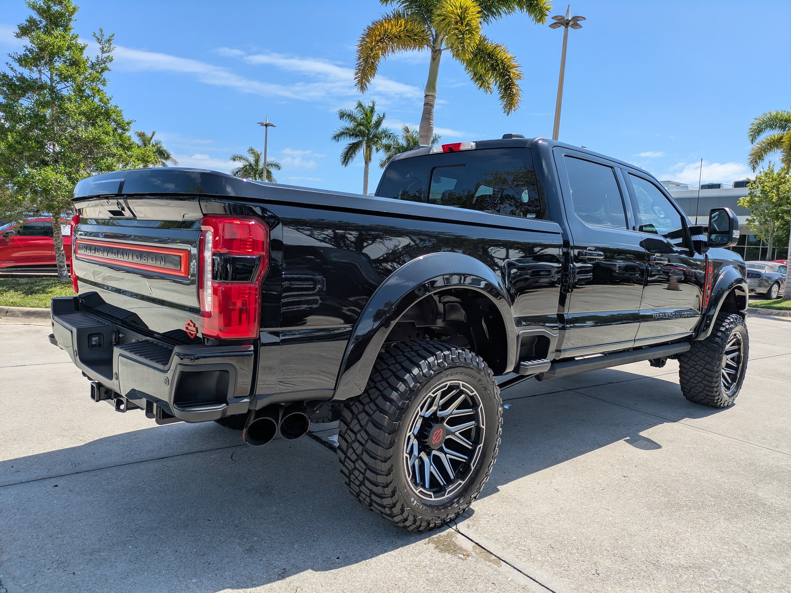 Used 2024 Ford F250 Lariat w/ Lariat Ultimate Package AWD/4WD image 4