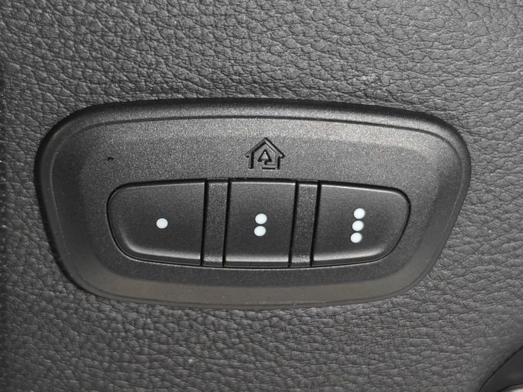 Used 2018 Jeep Wrangler Unlimited Sport S image 9