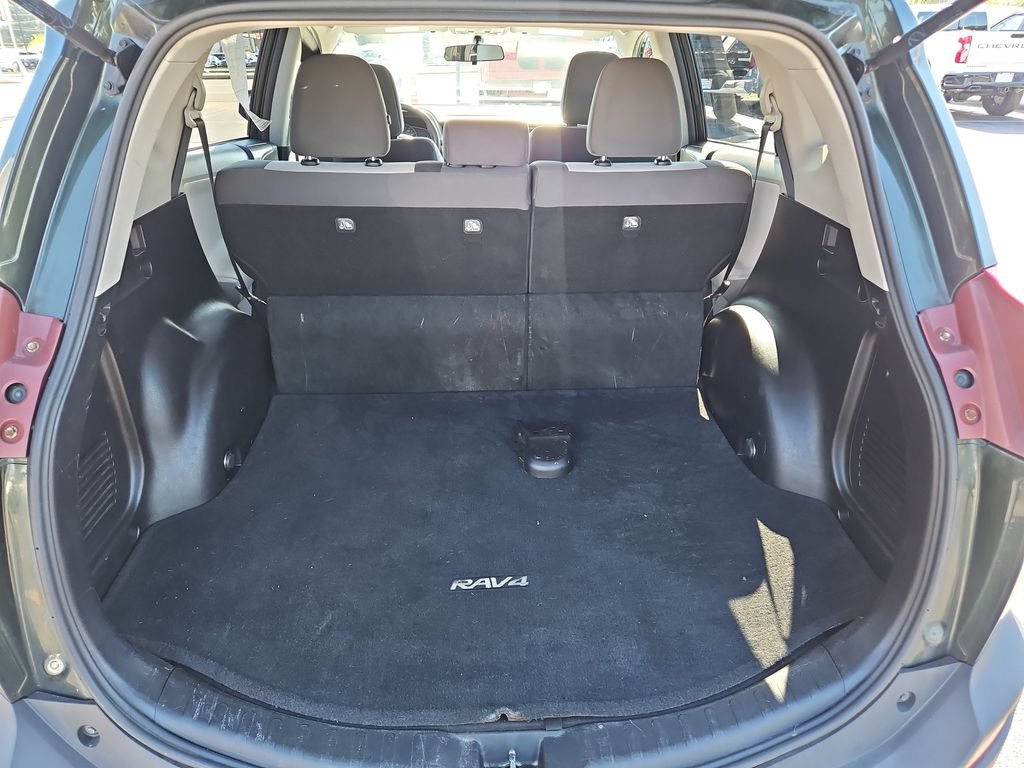 Used 2013 Toyota RAV4 XLE AWD/4WD image 9