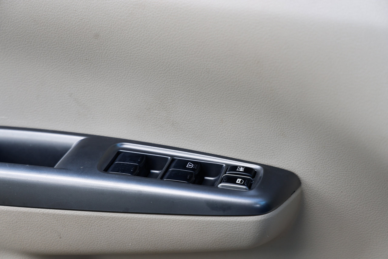 Used 2011 Subaru Impreza 2.5i image 37