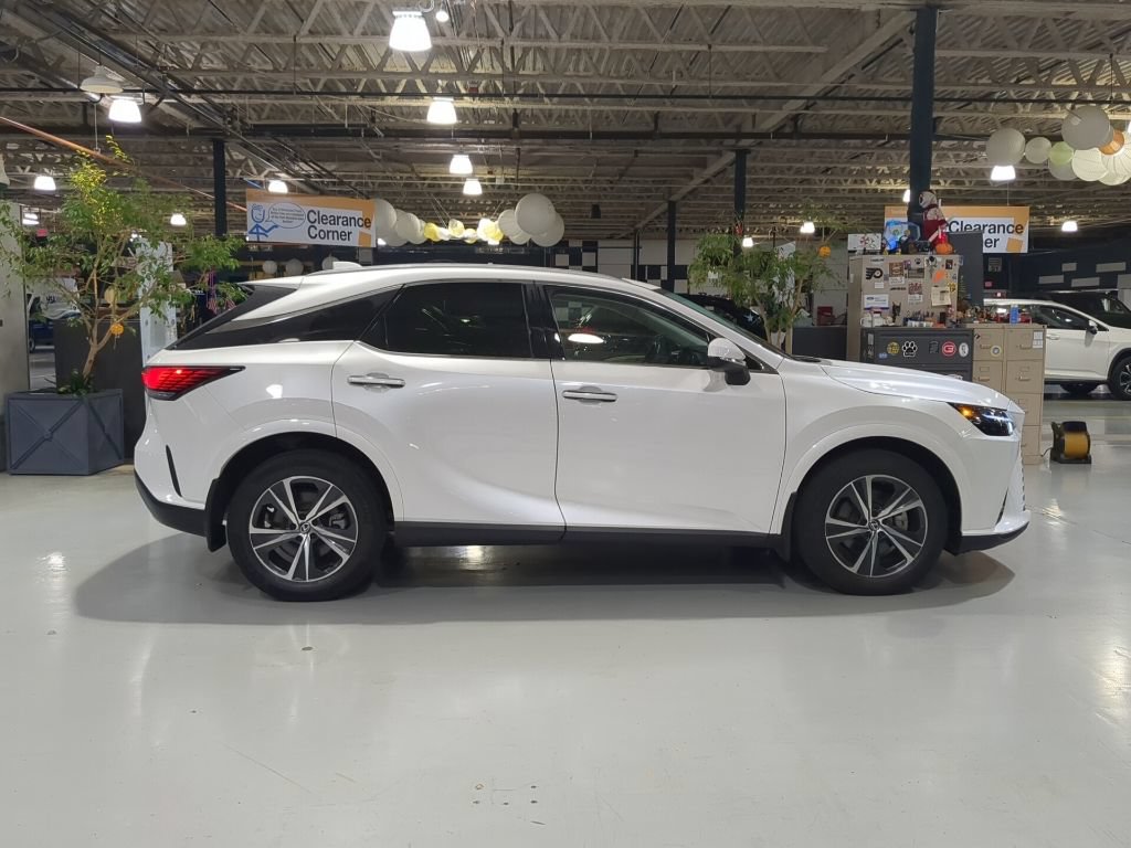 Used 2023 Lexus RX 350 Premium w/ Cold Area Package AWD/4WD image 7