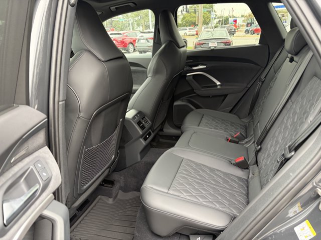 Used 2026 Audi SQ5 Premium Plus AWD/4WD image 4