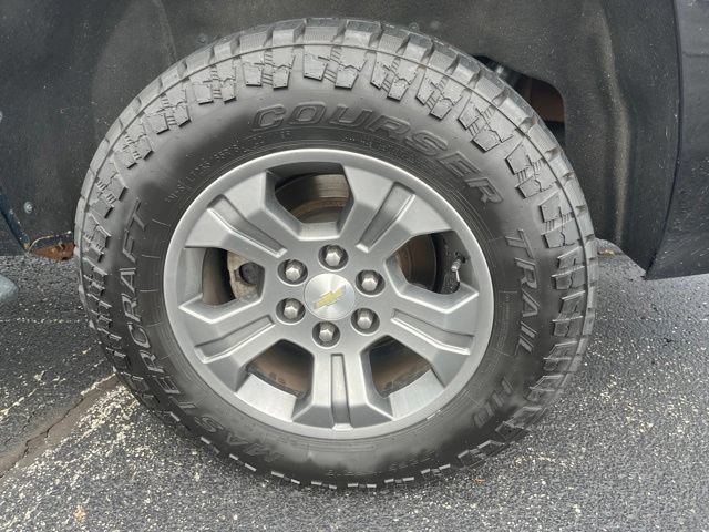 Used 2017 Chevrolet Suburban LT AWD/4WD image 20