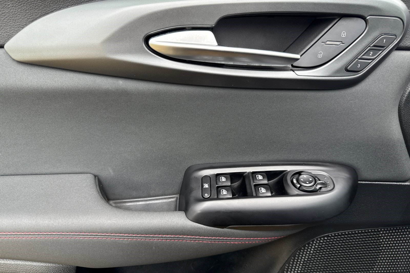 Used 2024 Dodge Hornet R/T w/ R/T Blacktop Package image 12