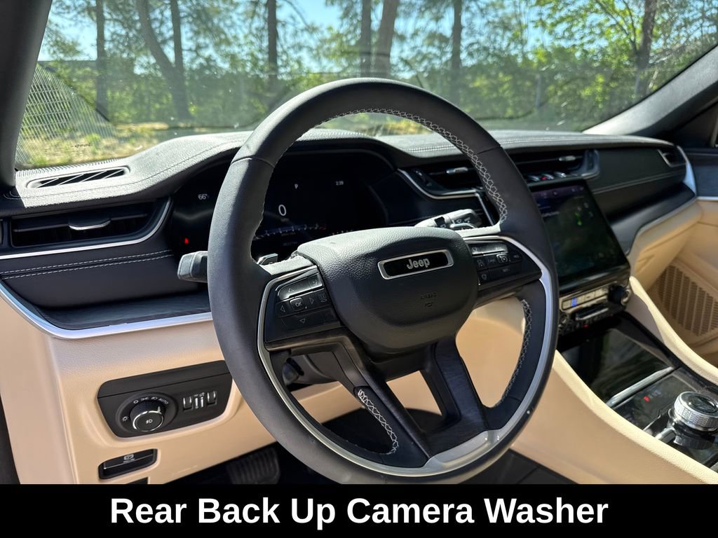 Used 2024 Jeep Grand Cherokee L Limited w/ Luxury Tech Group II AWD/4WD image 15