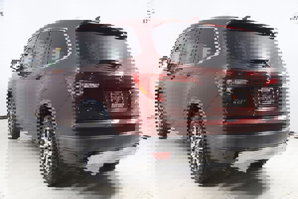 Used 2020 Honda Pilot EX image 4