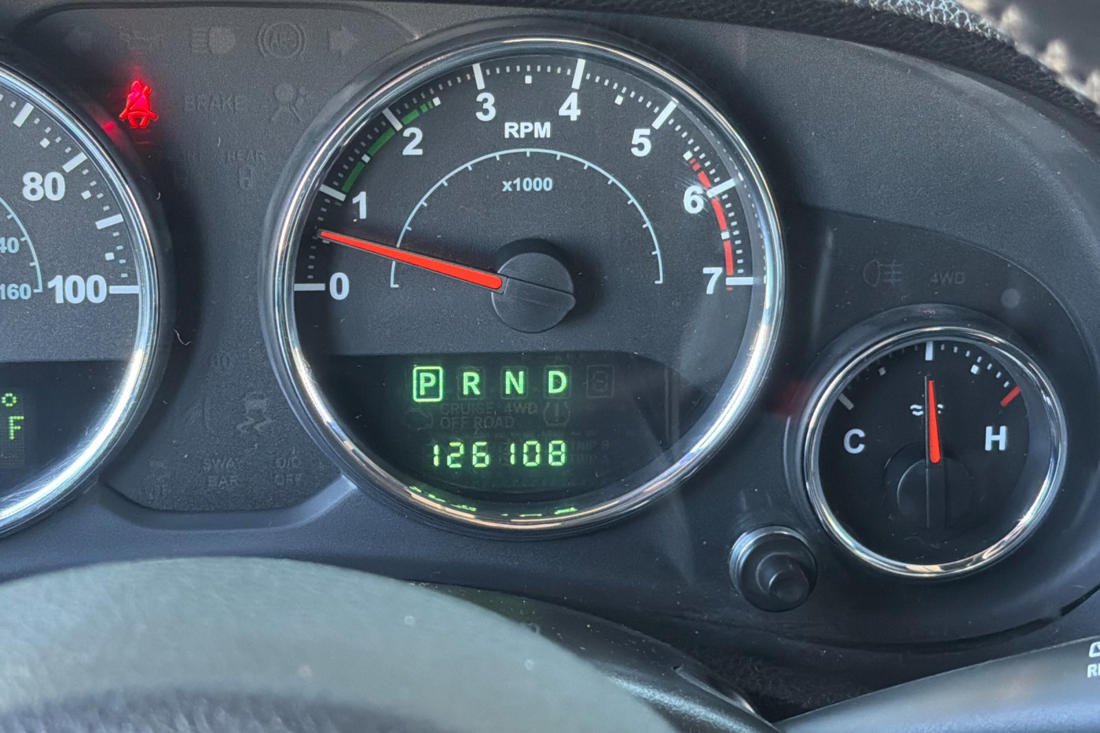 Used 2013 Jeep Wrangler Unlimited Sahara w/ Connectivity Group image 25