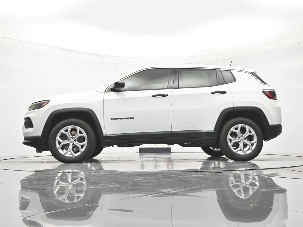 Used 2024 Jeep Compass Sport AWD/4WD image 42