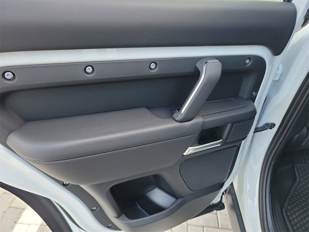 New 2026 Land Rover Defender 110 S image 21
