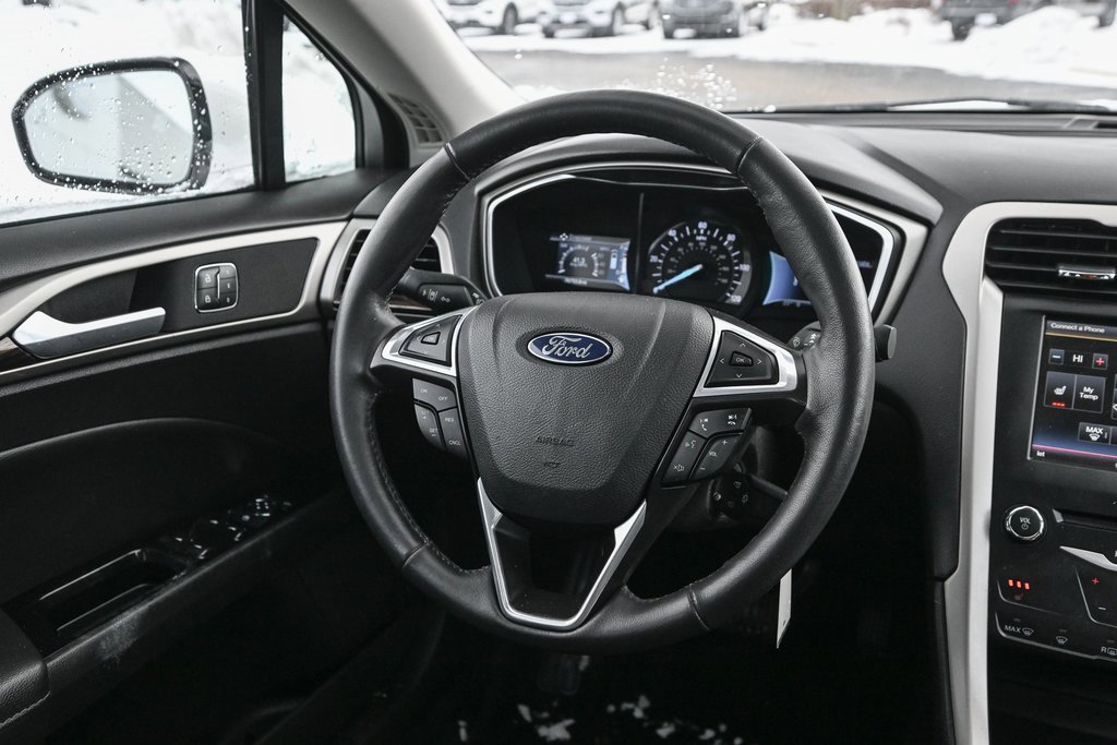 Used 2014 Ford Fusion Energi SE w/ Driver Assist Package image 30