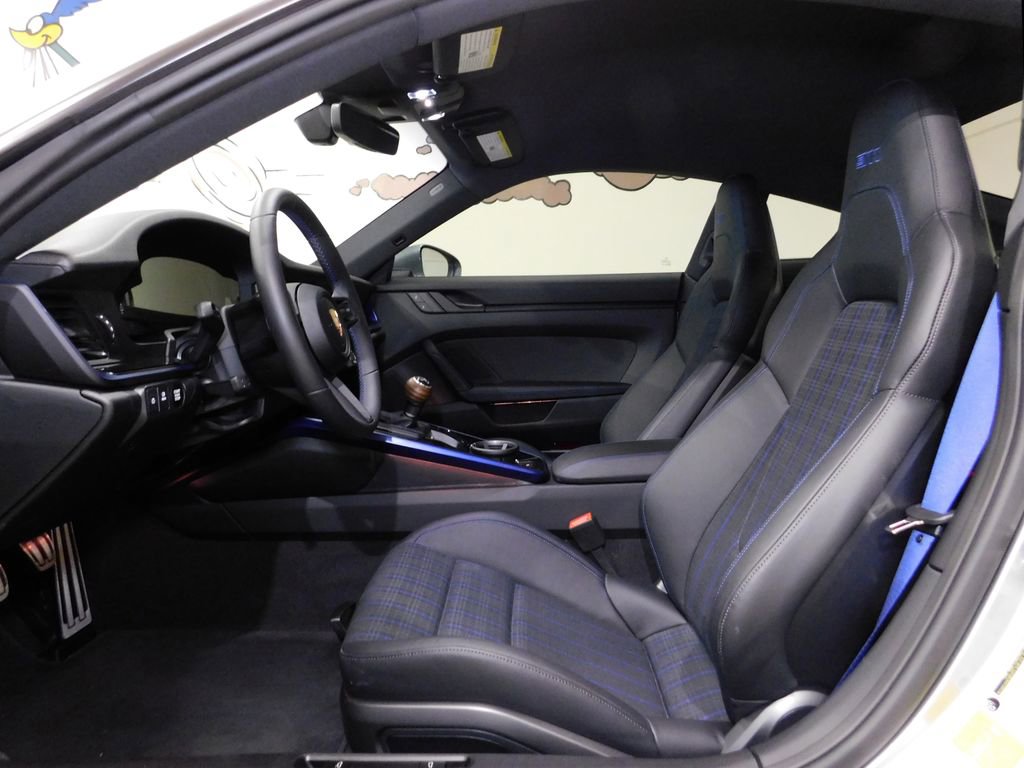 Used 2025 Porsche 911 Carrera T image 39