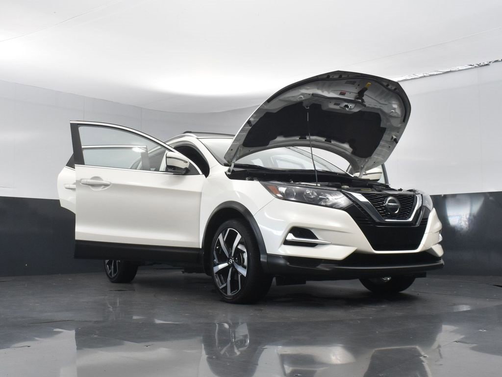 Used 2022 Nissan Rogue Sport SL image 29