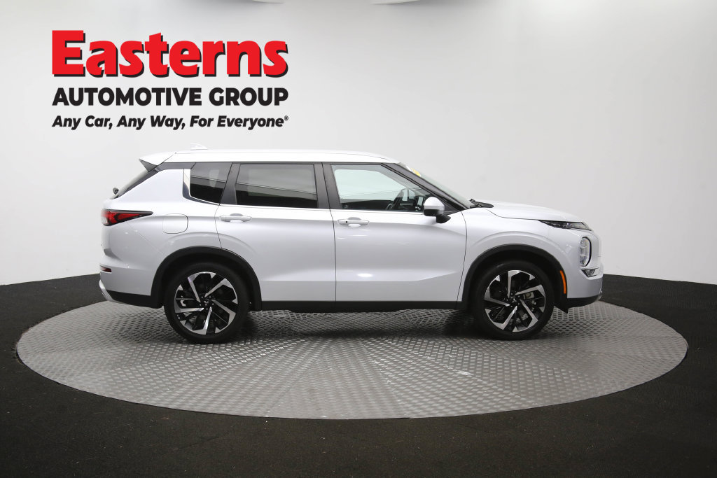 Used 2024 Mitsubishi Outlander SE FWD image 47