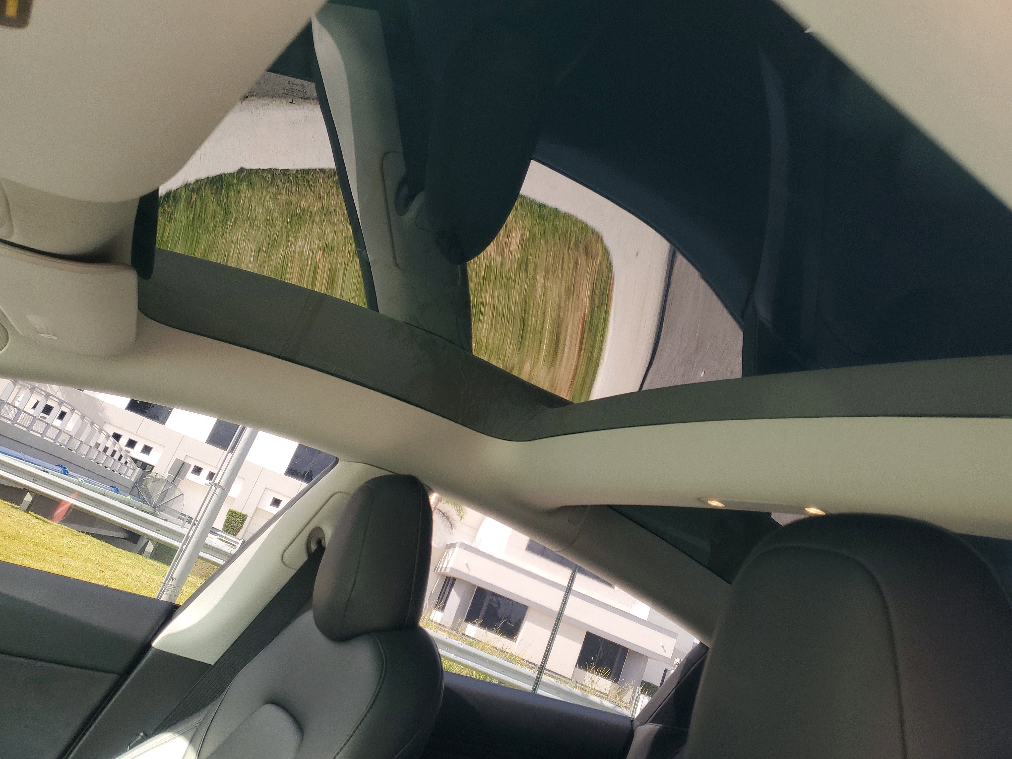 Used 2023 Tesla Model 3 Standard Range image 18