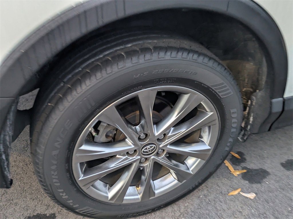 Used 2017 Toyota RAV4 Limited image 9