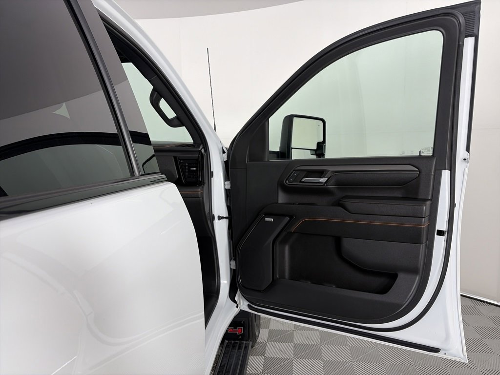 Used 2024 GMC Sierra 3500 AT4 w/ Technology Package image 30