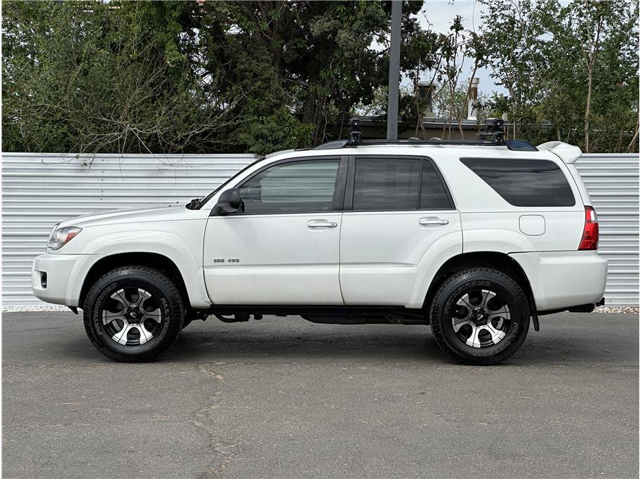 Used 2007 Toyota 4Runner SR5 AWD/4WD image 13
