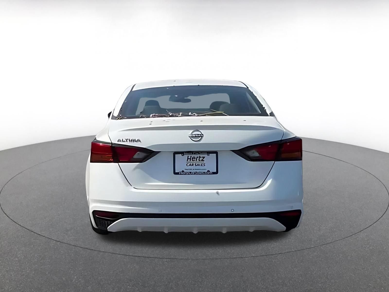 Used 2025 Nissan Altima 2.5 SV FWD image 14