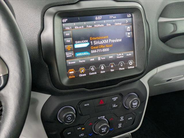 Used 2022 Jeep Renegade Latitude w/ Convenience Group AWD/4WD image 13