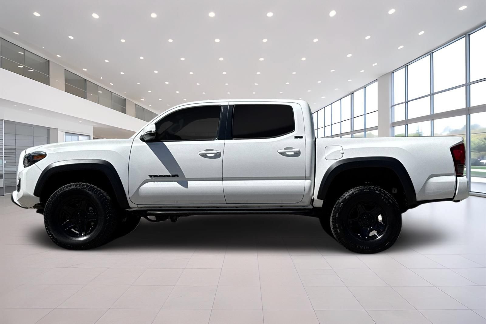 Used 2023 Toyota Tacoma 4x4 Double Cab w/ Trail Edition image 7