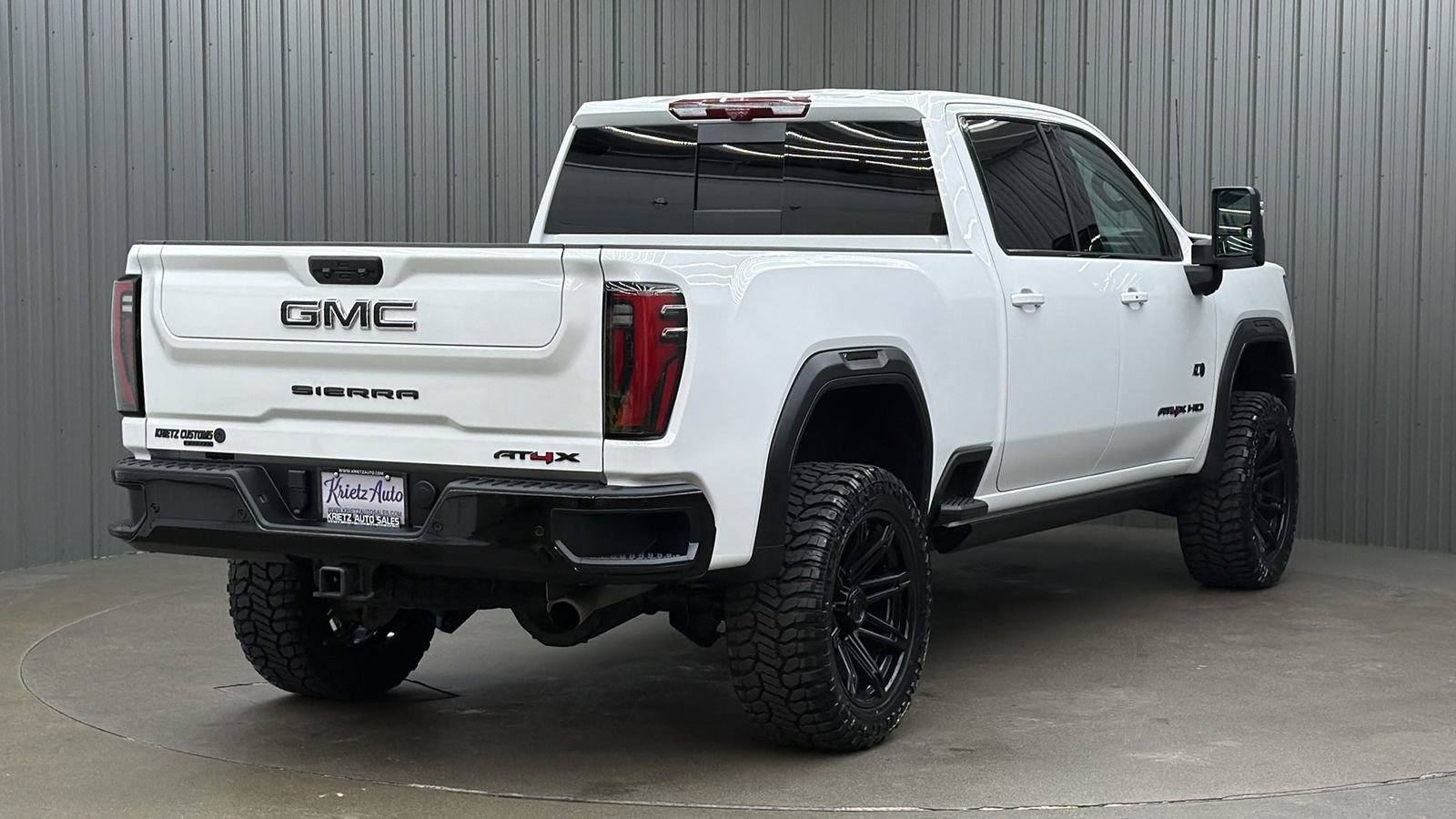 Used 2024 GMC Sierra 2500 AT4X image 5