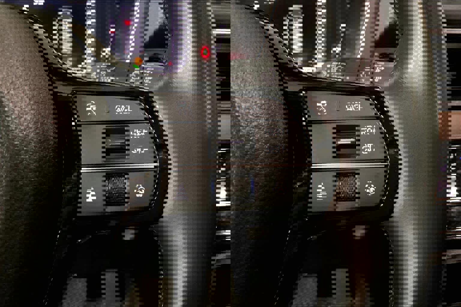 Used 2025 Honda Pilot Elite image 25