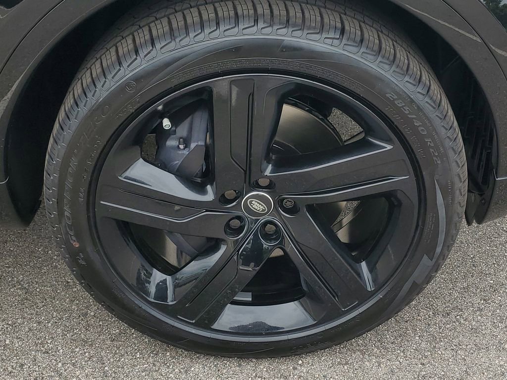 New 2025 Land Rover Discovery Dynamic SE image 5