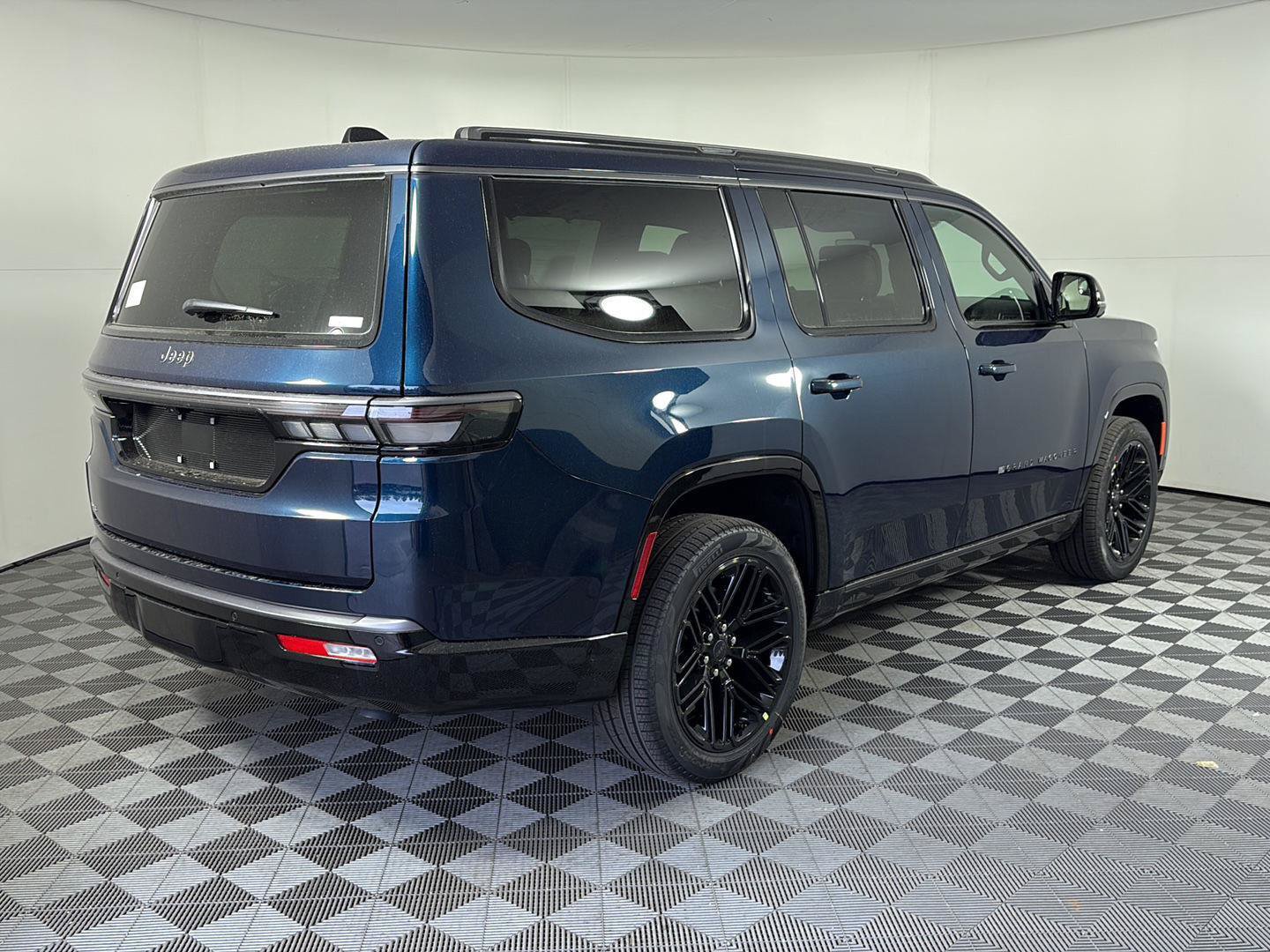 New 2026 Jeep Grand Wagoneer Limited AWD/4WD image 4