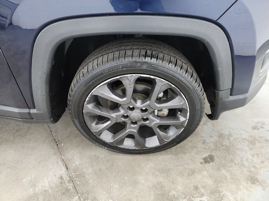 Used 2021 Jeep Compass Latitude FWD image 39