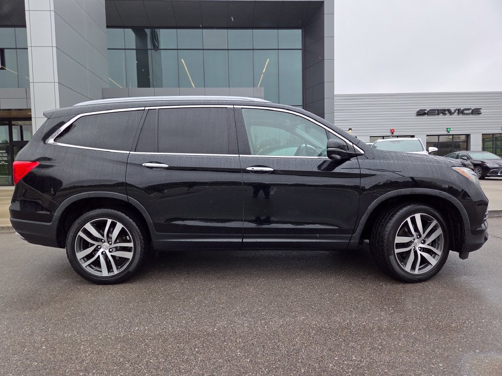 Used 2016 Honda Pilot Touring image 29