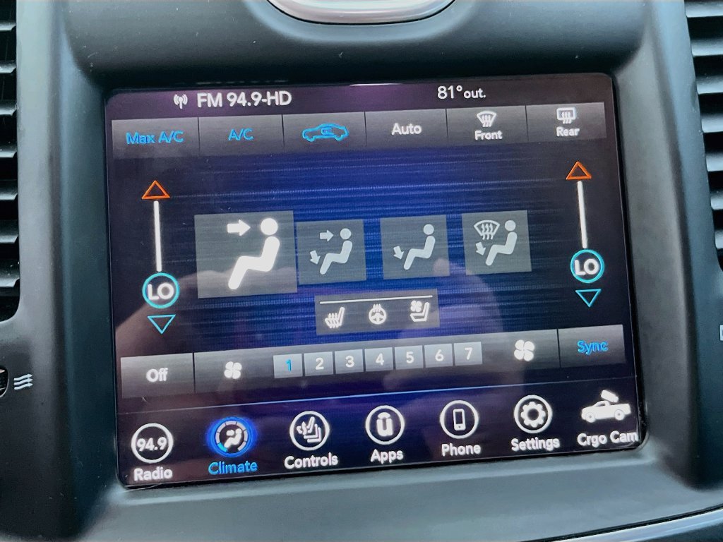 Used 2019 Chrysler 300 Limited RWD image 15