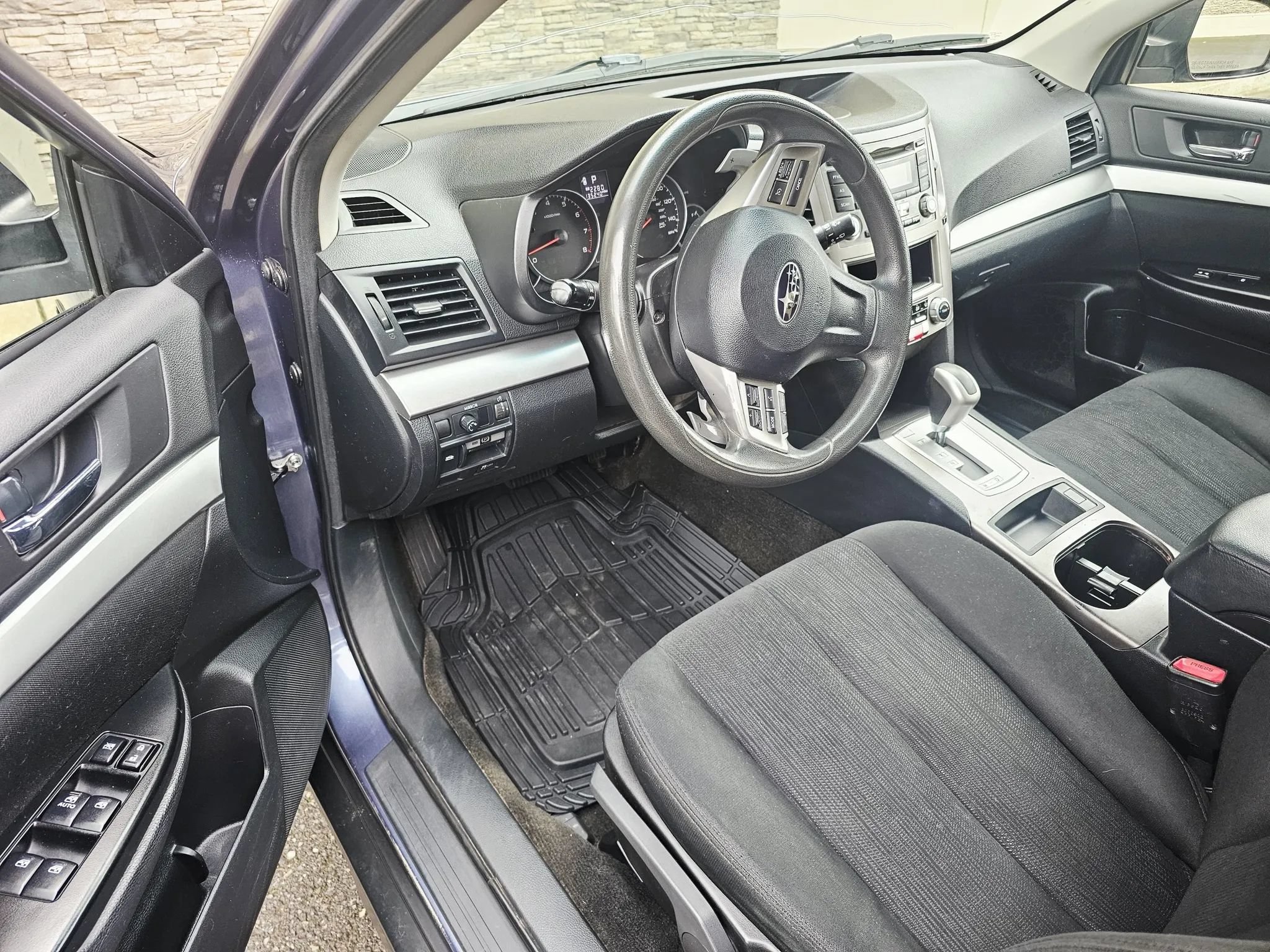 Used 2014 Subaru Outback 2.5i w/ Alloy Wheel Package AWD/4WD image 9