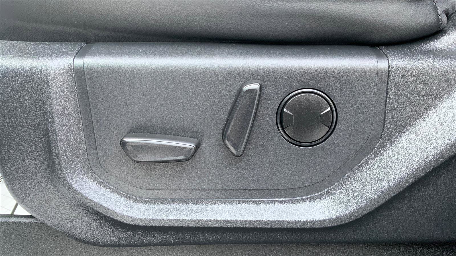 Used 2024 Ford Expedition XLT AWD/4WD image 19