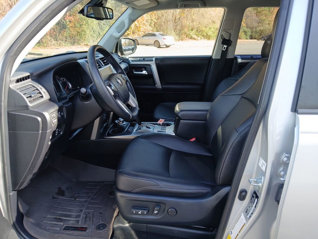 Used 2022 Toyota 4Runner TRD Sport image 9