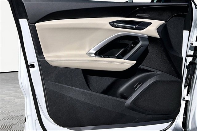 Used 2025 Audi Q5 Premium Plus w/ Premium Plus image 18