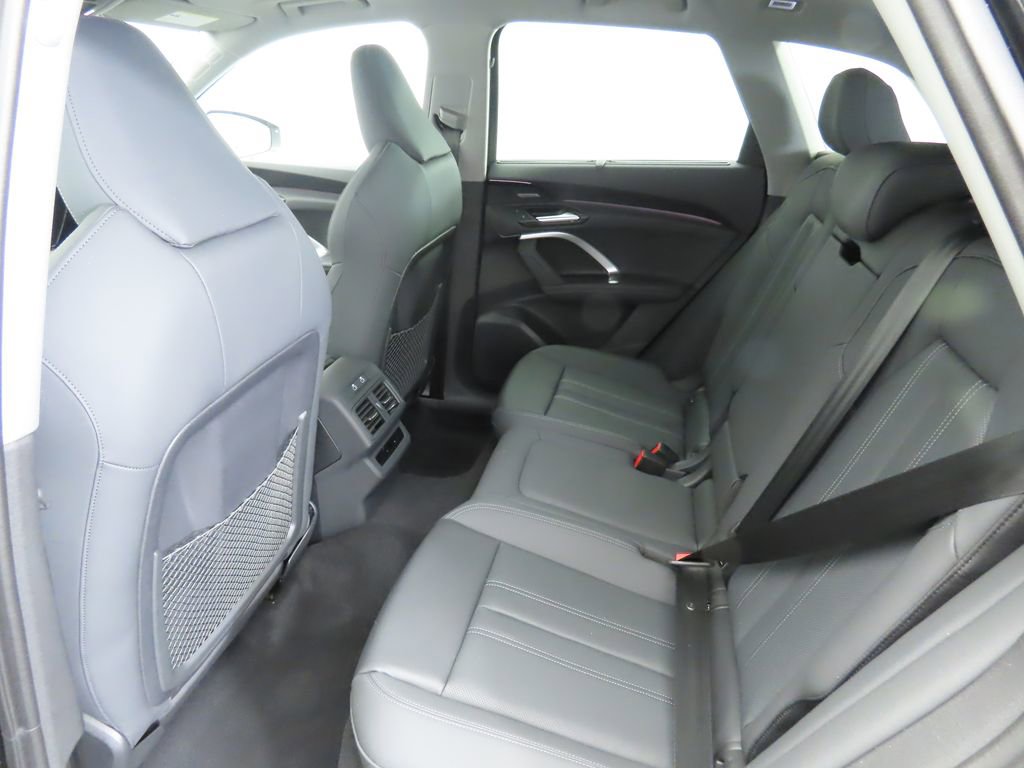 Used 2025 Audi Q5 Premium Plus w/ Premium Plus image 23