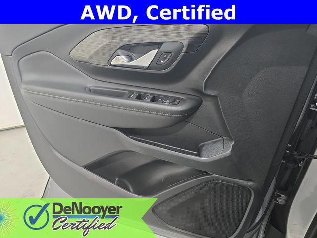 Used 2024 GMC Terrain SLE image 25