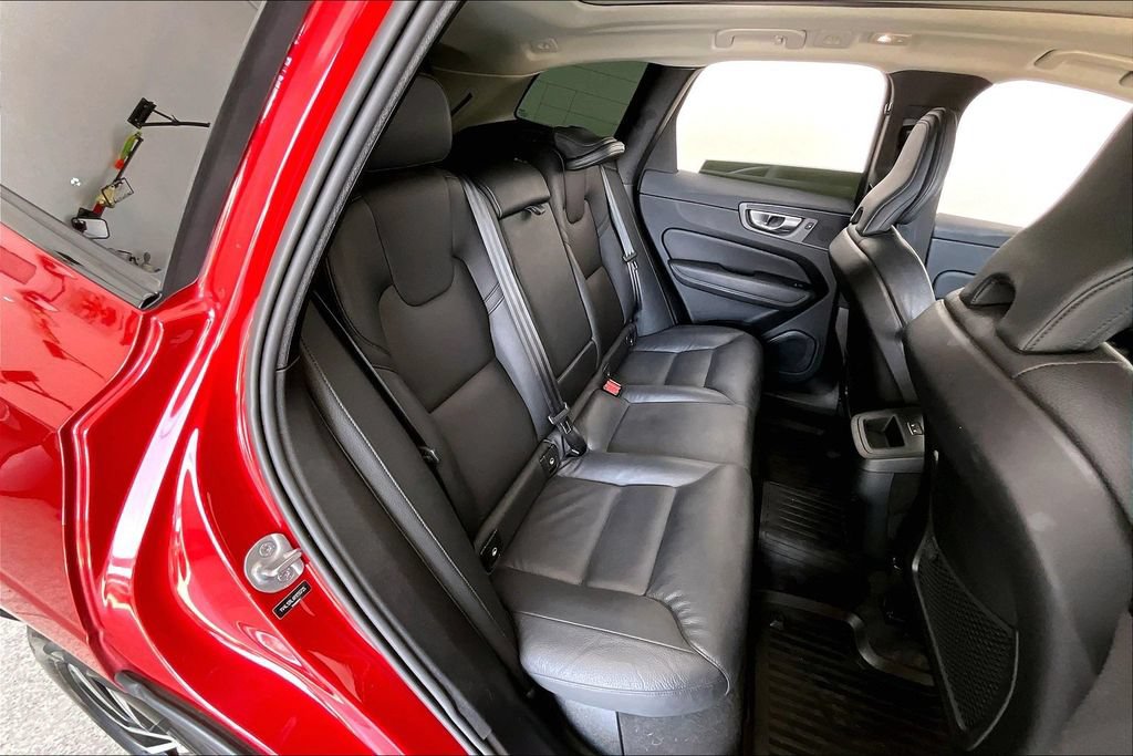 Certified 2024 Volvo XC60 B5 Plus w/ Protection Package Premier AWD/4WD image 35