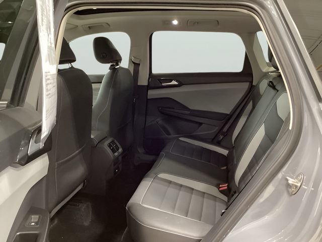 Certified 2024 Volkswagen Taos SEL AWD/4WD image 12